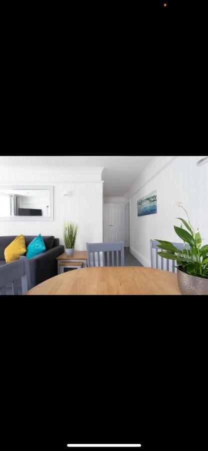 Driftwood Luxury Apartment Lyme Regis Dış mekan fotoğraf